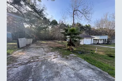 14439 W Lee Shore Drive, Willis, TX 77318 - Photo 3