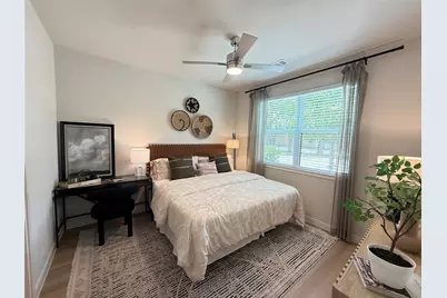 1610 Campbell Rd #B1, Houston, TX 77055 - Photo 7