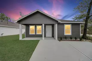 815 Jefferson Ave, Cleveland, TX 77327 - Photo 1