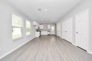 815 Jefferson Ave, Cleveland, TX 77327 - Photo 9