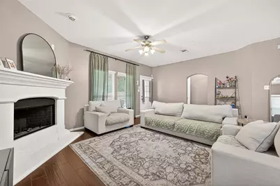 1057 Shadow Glenn Drive, Conroe, TX 77301 - Photo 9