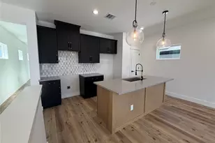 8015 Cora St, Houston, TX 77088 - Photo 13