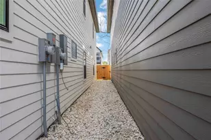 8015 Cora St, Houston, TX 77088 - Photo 29