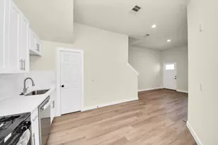 8025 Peachtree St, Houston, TX 77016 - Photo 13