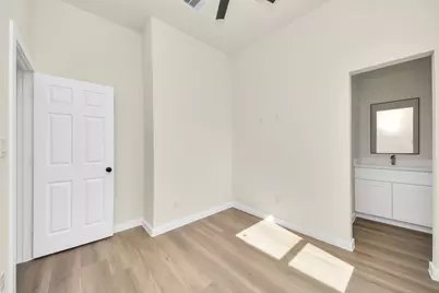 8025 Peachtree Street #B, Houston, TX 77016 - Photo 23