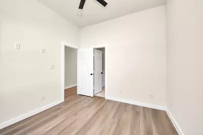 8025 Peachtree Street #B, Houston, TX 77016 - Photo 29
