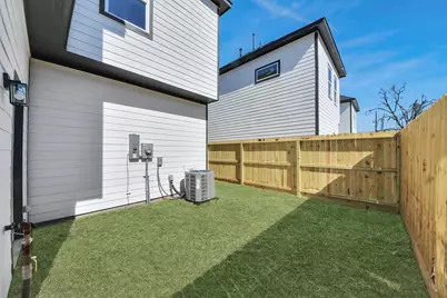 8025 Peachtree Street #B, Houston, TX 77016 - Photo 39