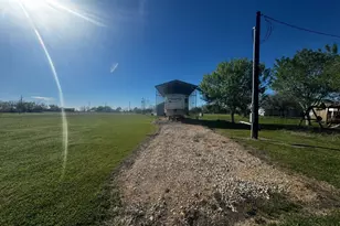 101 Tupelo 1 N, Palacios, TX 77465 - Photo 7