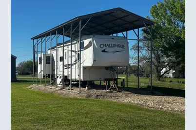 101 Tupelo 1 N, Palacios, TX 77465 - Photo 3