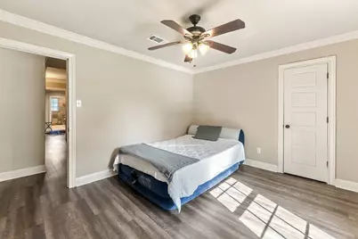114 Elmwood Street, Huntsville, TX 77320 - Photo 19