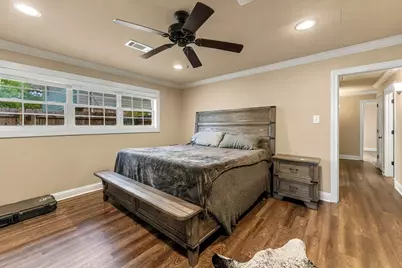 114 Elmwood Street, Huntsville, TX 77320 - Photo 13