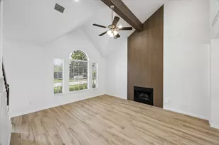 4503 Sugar Bars Dr, Friendswood, TX 77546 - Photo 5