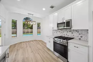 4503 Sugar Bars Dr, Friendswood, TX 77546 - Photo 11