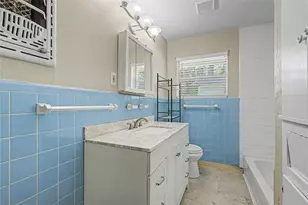 802 Cline St, Huntsville, TX 77340 - Photo 11
