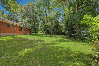802 Cline Street, Huntsville, TX 77340 - Photo 27