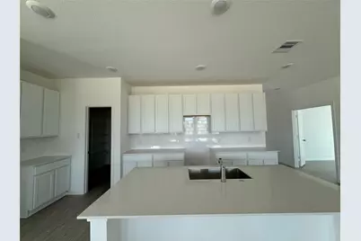 8306 Opal Pond Drive, Angleton, TX 77515 - Photo 5