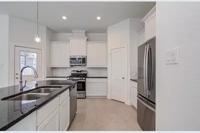 9414 Harvest Bay Court, Missouri City, TX 77459 - Photo 3