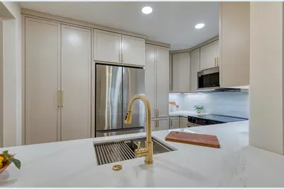 2829 Timmons Lane #120, Houston, TX 77027 - Photo 15