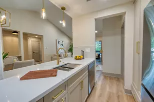 2829 Timmons Ln, Houston, TX 77027 - Photo 13