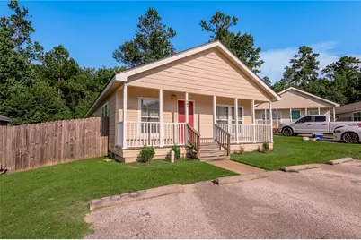 164 Varsity Drive, Huntsville, TX 77340 - Photo 3