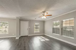 164 Varsity Dr, Huntsville, TX 77340 - Photo 7