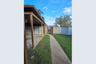 8151 Misty Ridge Lane, Houston, TX 77071 - Photo 7