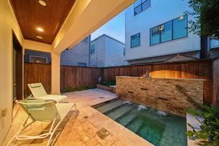 803 Bomar St, Houston, TX 77006 - Photo 3