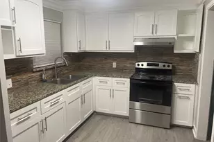 5959 Southgood St, Houston, TX 77033 - Photo 3