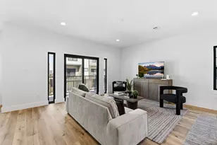 11930 S Hoa Sen Cir, Houston, TX 77072 - Photo 13