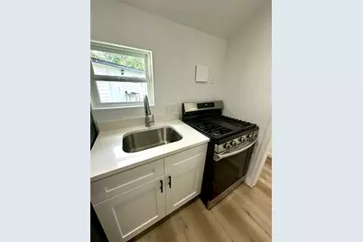32 Farrell Street #C, Houston, TX 77022 - Photo 13
