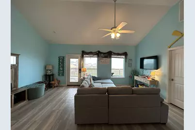 124 Howard Avenue #D, Surfside Beach, TX 77541 - Photo 19