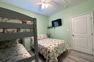 124 Howard Ave, Surfside Beach, TX 77541 - Photo 29