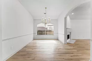 21823 Hannover Village Dr, Spring, TX 77388 - Photo 5