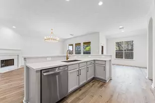 21823 Hannover Village Dr, Spring, TX 77388 - Photo 9