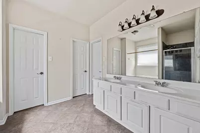 15214 Sky Brook Lane, Houston, TX 77044 - Photo 17