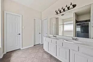 15214 Sky Brook Ln, Houston, TX 77044 - Photo 17