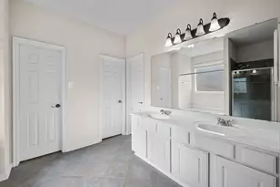 15214 Sky Brook Ln, Houston, TX 77044 - Photo 19