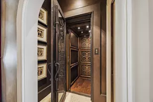 11095 Memorial Dr, Houston, TX 77024 - Photo 37