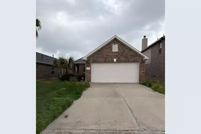 5211 Lagoon Court, Bacliff, TX 77518 - Photo 1