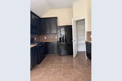 5211 Lagoon Court, Bacliff, TX 77518 - Photo 9