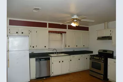 1015 Pear Drive, Huntsville, TX 77320 - Photo 5
