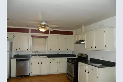 1015 Pear Drive, Huntsville, TX 77320 - Photo 3