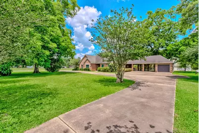 5200 N Main Street, Vidor, TX 77662 - Photo 1