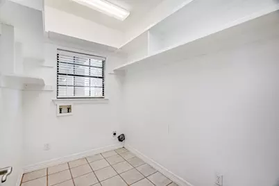 5200 N Main Street, Vidor, TX 77662 - Photo 17