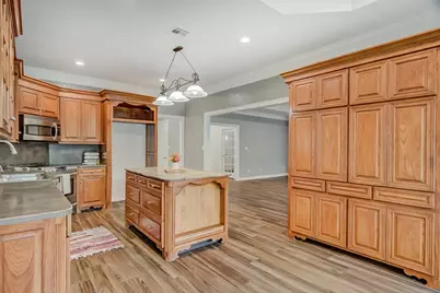 5200 N Main Street, Vidor, TX 77662 - Photo 9