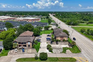 4021 Briar Hollow Dr, Dickinson, TX 77539 - Photo 15