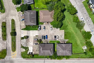 4021 Briar Hollow Dr, Dickinson, TX 77539 - Photo 25