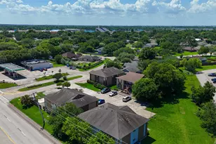4021 Briar Hollow Dr, Dickinson, TX 77539 - Photo 21