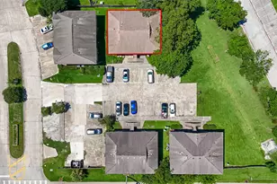 4021 Briar Hollow Dr, Dickinson, TX 77539 - Photo 23