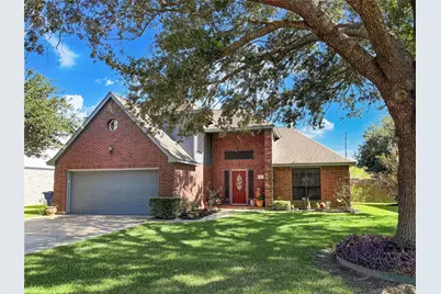 8 Rayburn Ridge, Angleton, TX 77515 - Photo 1